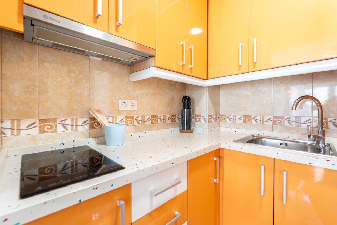 Sunny Seaside Apartment Arroyo De La Miel Exterior photo