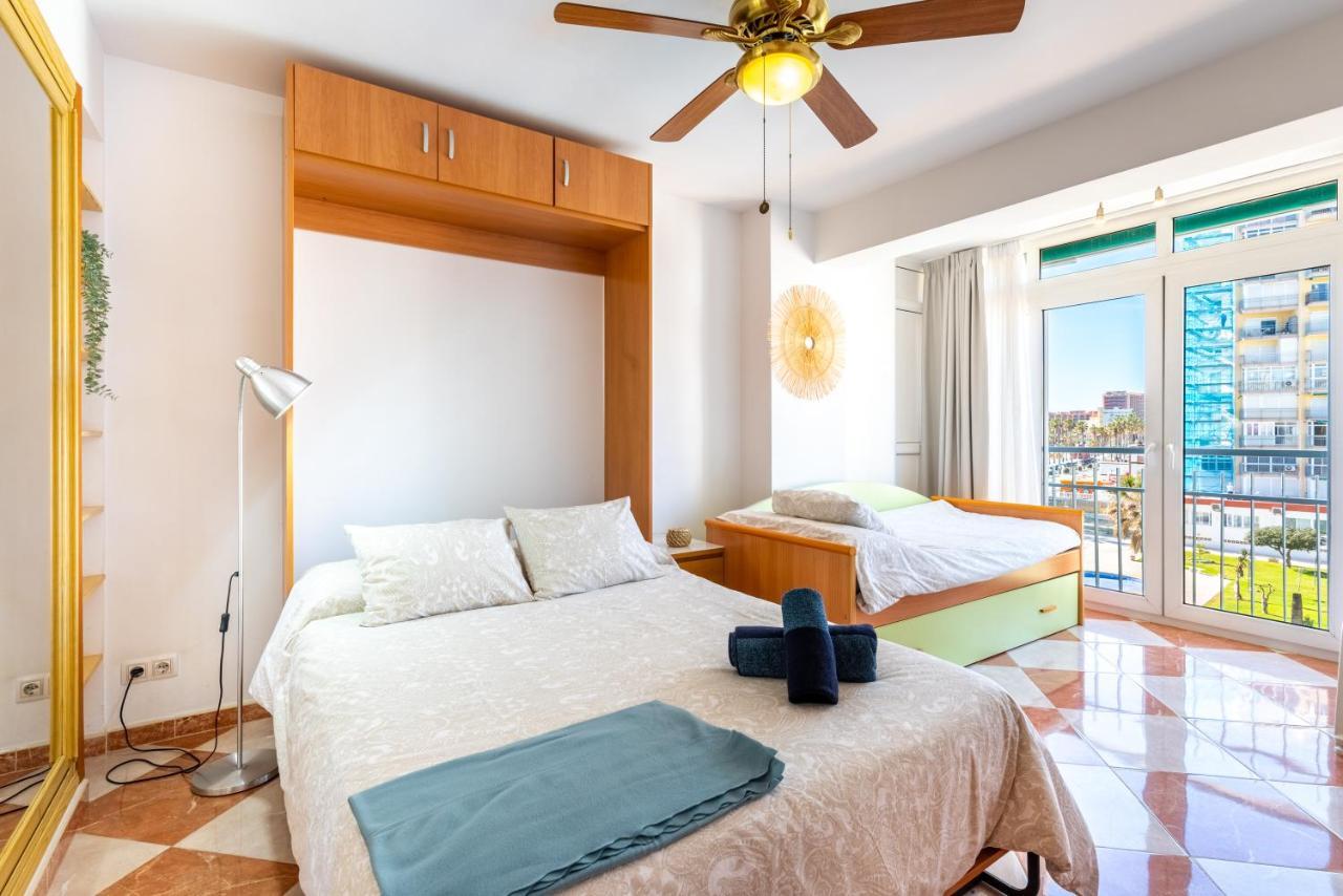 Sunny Seaside Apartment Arroyo De La Miel Exterior photo